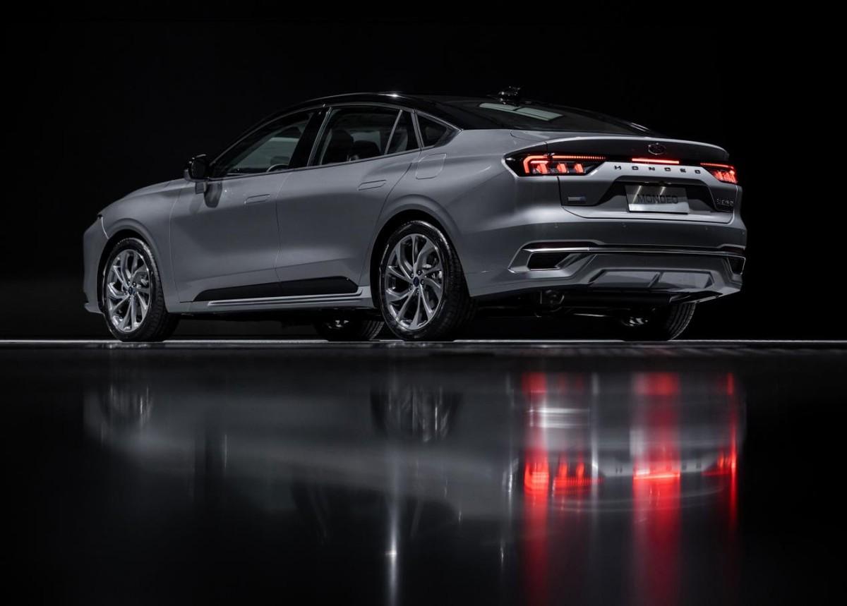 福特taurus价格(全新一代福特金牛座实车曝光) 福特taurus价格(全新一代福特金牛座实车曝光)