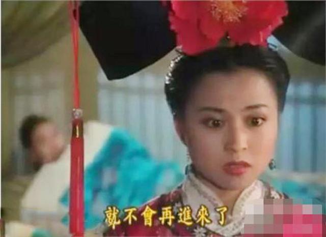 当年她给赵薇做配角，靠自己30岁成亿万富婆，39岁比赵薇美