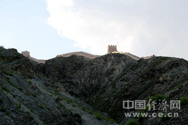 甘肃嘉峪关悬壁长城介绍(探访嘉峪关石关峡之悬壁长城)(6)