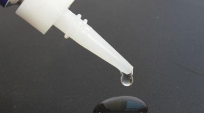 哥两好胶水怎么使用,哥俩好胶使用方法视频图1