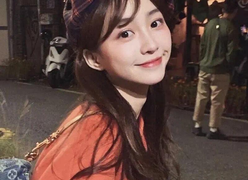 抖音***案牍女生（***抖音案牍怎样写招引人）