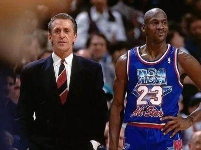 ​当年热火退役乔丹的球衣，詹姆斯无奈选择6号，但你知道为什么吗