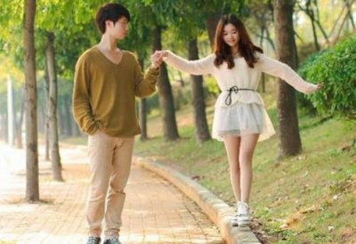 ​女生安全感不足表现在哪里 女生安全感不足的三种表现