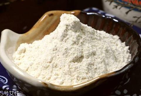 茯苓粉加蛋清可以祛斑吗 能祛斑增白