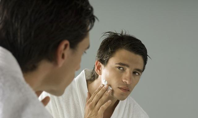 男人憋久了，会有这3个疯狂的表现！