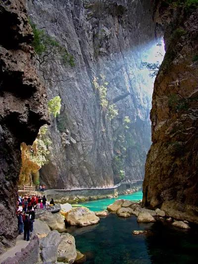 五一带你去哪里旅游比较好（这5个最适合旅居的地方）(43)