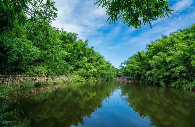 最美高铁线路旅游攻略（国内首条旅游高铁来了）(26)