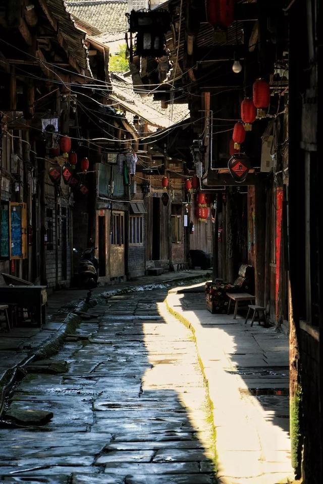 最美高铁线路旅游攻略（国内首条旅游高铁来了）(18)