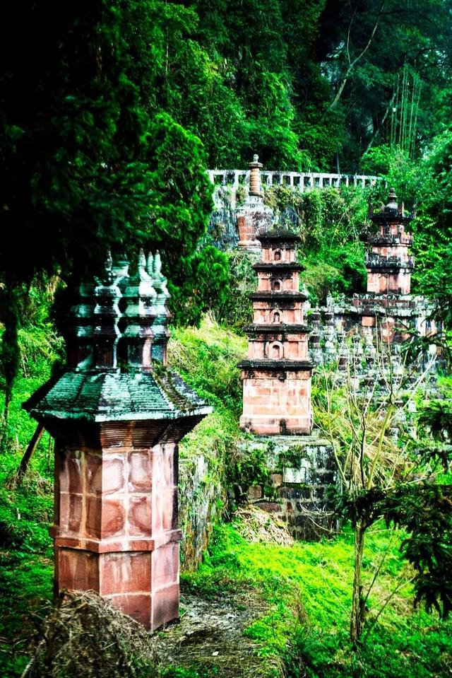 最美高铁线路旅游攻略（国内首条旅游高铁来了）(19)