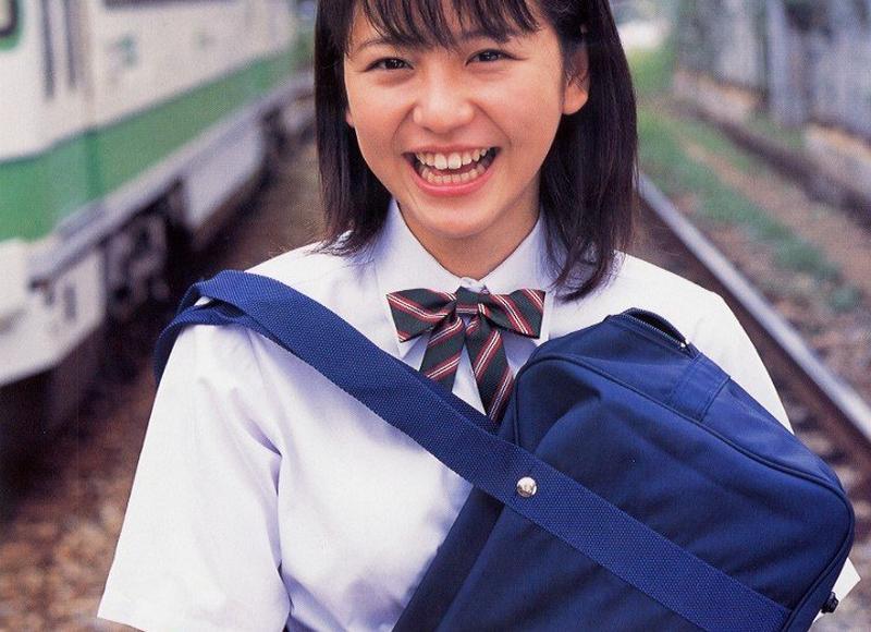 54岁大伯不听母亲劝，娶了头次见面就来家里过夜的女人，后悔莫及