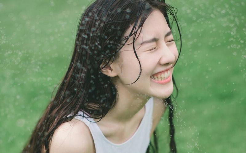 男生对你有好感的十个明显举动，你是否注意到了？