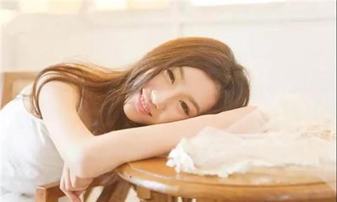 女朋友生气了买花去哄她怎么说