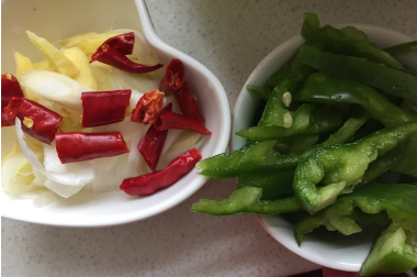 藕和土豆一起怎么炒,怎样炒藕片好吃又简单的做法大全图4