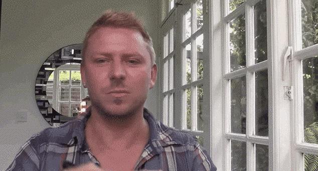 香奈儿伸缩粉底刷多少钱？香奈儿伸缩粉底刷怎么样？