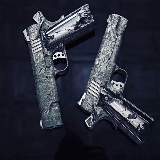 枪械欣赏系列，手枪图一组送给爱枪的你，看一下过过眼瘾