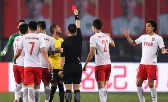 阿兰恶意报复 队友拳头相向 丑事不断的恒大这是咋的啦？