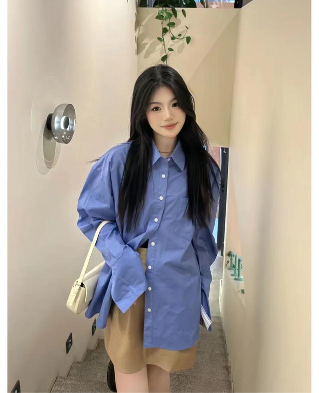 肤色白皮肤黑的穿什么颜色好看（皮肤黑穿这5个颜色既显白显年轻）(8)