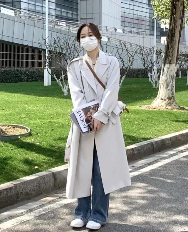 肤色白皮肤黑的穿什么颜色好看（皮肤黑穿这5个颜色既显白显年轻）(18)