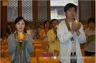 一家4口患癌是真的吗（这对知心夫妻患癌是假）(4)