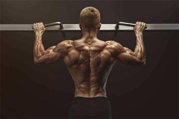 引体向上腿怎么放 引体向上手怎么握