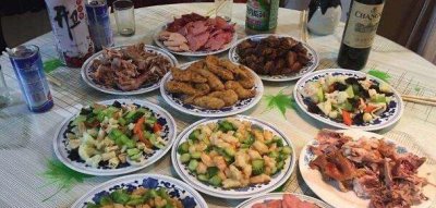 ​东北人请客怕吃不饱，湖南人请客怕不够辣，广东人请客……