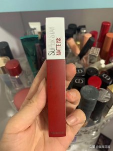 ​安利大家一款喝水不粘杯不愿意掉色的口红