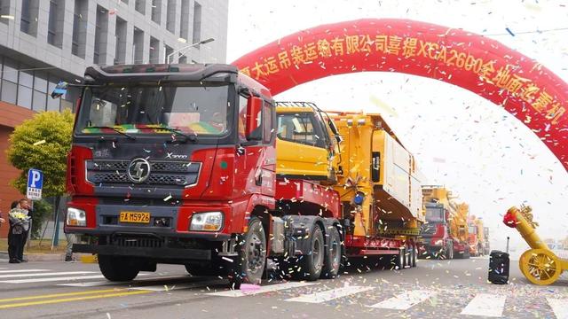 巨无霸吊车徐工（全球第一吊徐工XCA2600高端狂飙）(3)