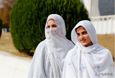 ​中国人去巴基斯坦，一定管好自己的双手，否则很容易一人去两人回