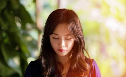 和话少的女生怎么聊天2