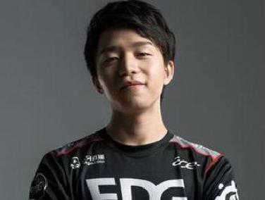 前SKT中单超鬼发条Pirean嘲讽厂长菜 诺言回怼：你比赛0-11？