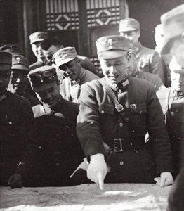 ​衡宝战役，肖劲光终于掐住白崇禧命脉，韩先楚得知后，开了个玩笑