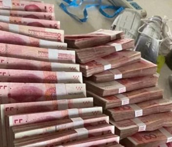 ​男方给了20万彩礼，女方给了20万陪嫁，男方说40万属于共同财产