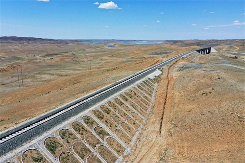 中国新疆又一铁路全线贯通 官方称北疆铁路环线正式形成