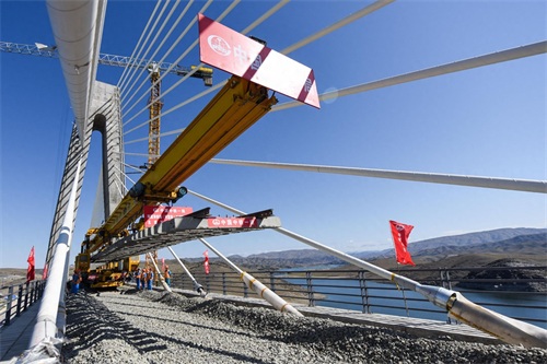 中国新疆又一铁路全线贯通 官方称北疆铁路环线正式形成