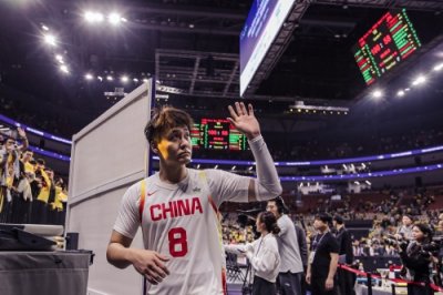 ​奠定基调！赵睿三分4中3攻下15+5+5 次节连得10分带队拉开分差