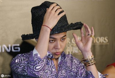 ​作为唯一拥有“黑卡”的韩国艺人，权志龙的身价到底多少？