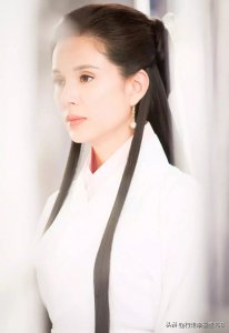 ​国民女神（30）李若彤 : 1966年8月16日出生于香港，祖籍广东梅县