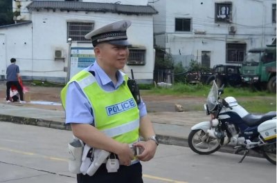 ​广东一交警，因公牺牲！年仅50岁