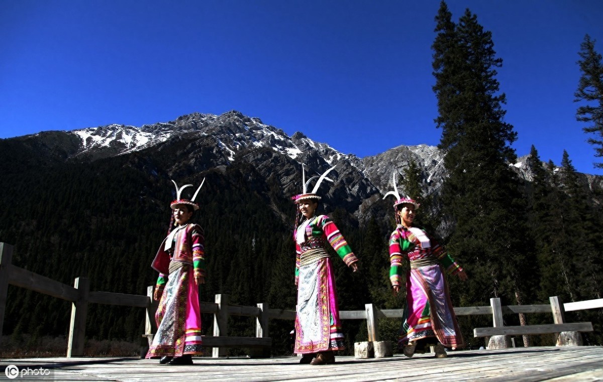 探秘中国最独特族裔——白马人,东亚最古老的部族