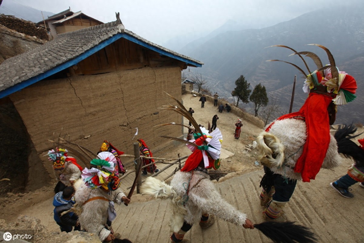 探秘中国最独特族裔——白马人,东亚最古老的部族