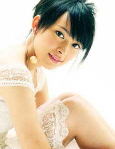 ​蒲冰墨美貌清纯和慧黠，是一位独具个人特色的女演员