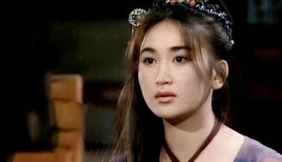 ​“亚洲第一美胸”：演潘金莲成名，28岁住豪宅，如今落魄到卖拉