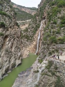 ​游泾河大峡谷