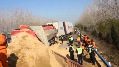 ​揪心！大广高速河南驻马店段28车相撞