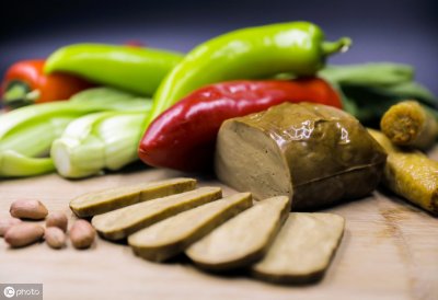 ​「人造肉」月饼是怎么做成的？你会吃吗？这两类人特别适合吃