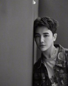 ​孙坚疑为曾吐槽选秀节目发文道歉：会谨言慎行