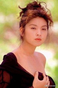 ​饭岛直子冻龄美貌曝！网：这51岁？