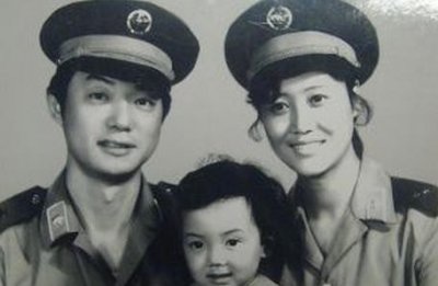 ​车晓父亲，《亮剑》中饰演李云龙的师长，车晓彤