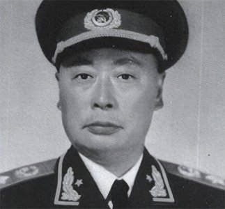 ​1947年，担任陈毅华野司令员，为什么能震慑那些骄兵悍将？