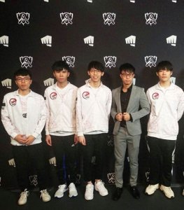 ​英雄联盟：HKA官宣，4名选手正式离队 与上单3Z仍在洽谈合约